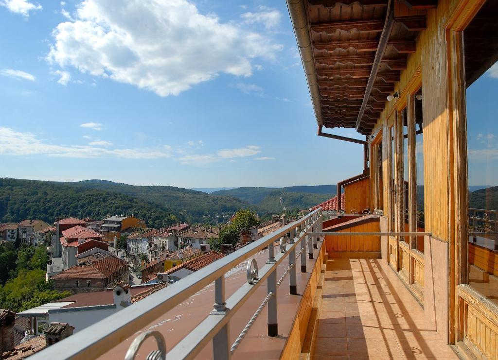 Hotel Comfort Veliko Tarnovo Extérieur photo
